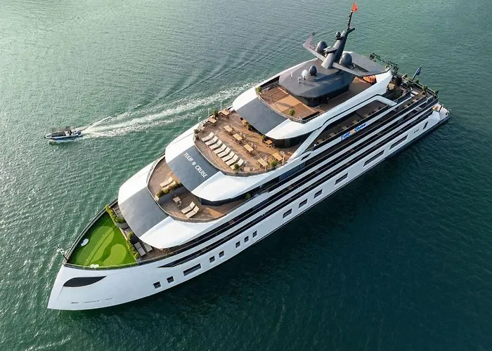 Doria Cruise By Hag Botel